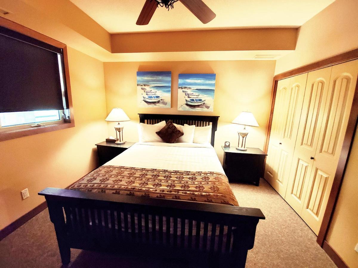 Cozystay Signature Lake Okanagan Resort Kelowna Zewnętrze zdjęcie