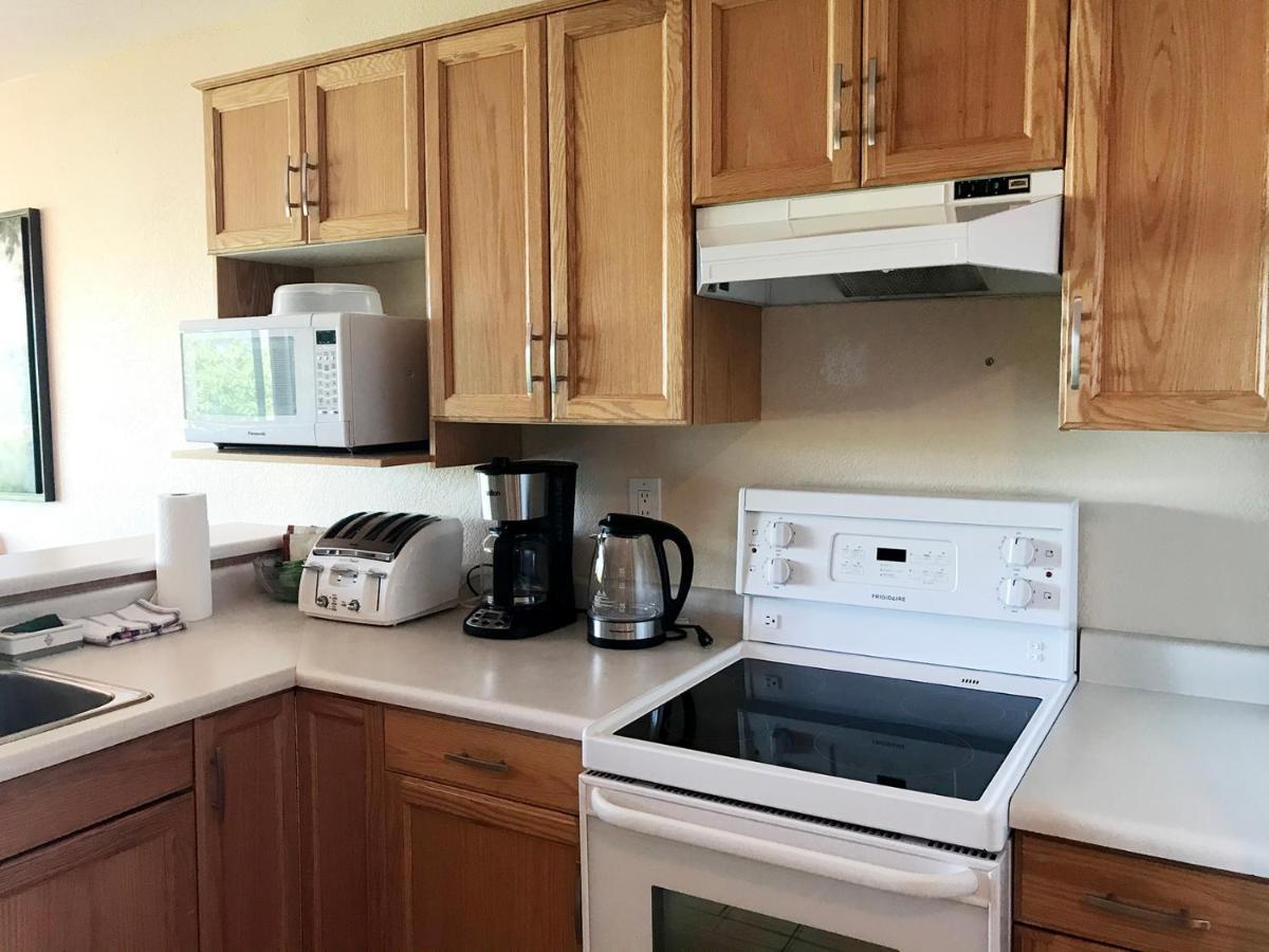 Cozystay Signature Lake Okanagan Resort Kelowna Zewnętrze zdjęcie