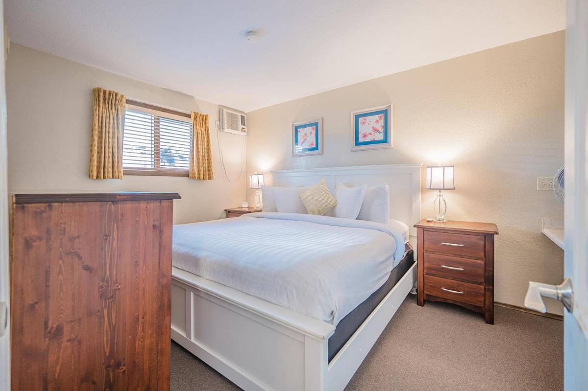 Cozystay Signature Lake Okanagan Resort Kelowna Zewnętrze zdjęcie
