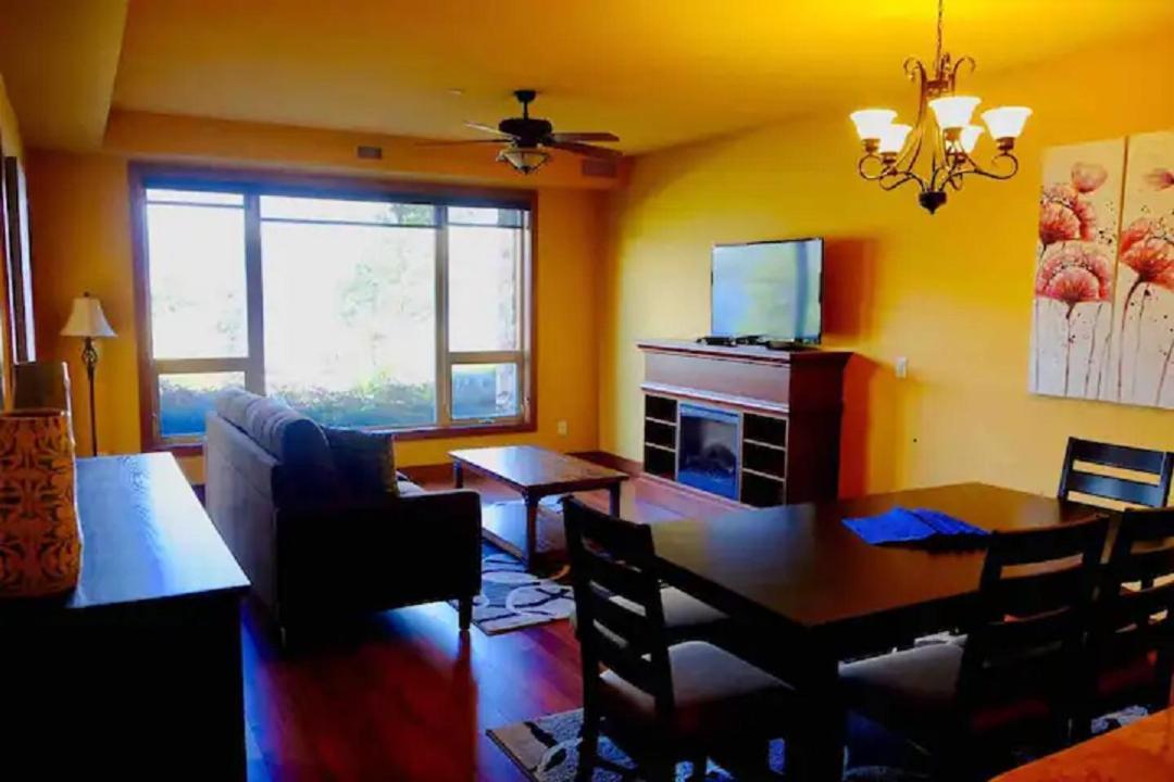 Cozystay Signature Lake Okanagan Resort Kelowna Zewnętrze zdjęcie