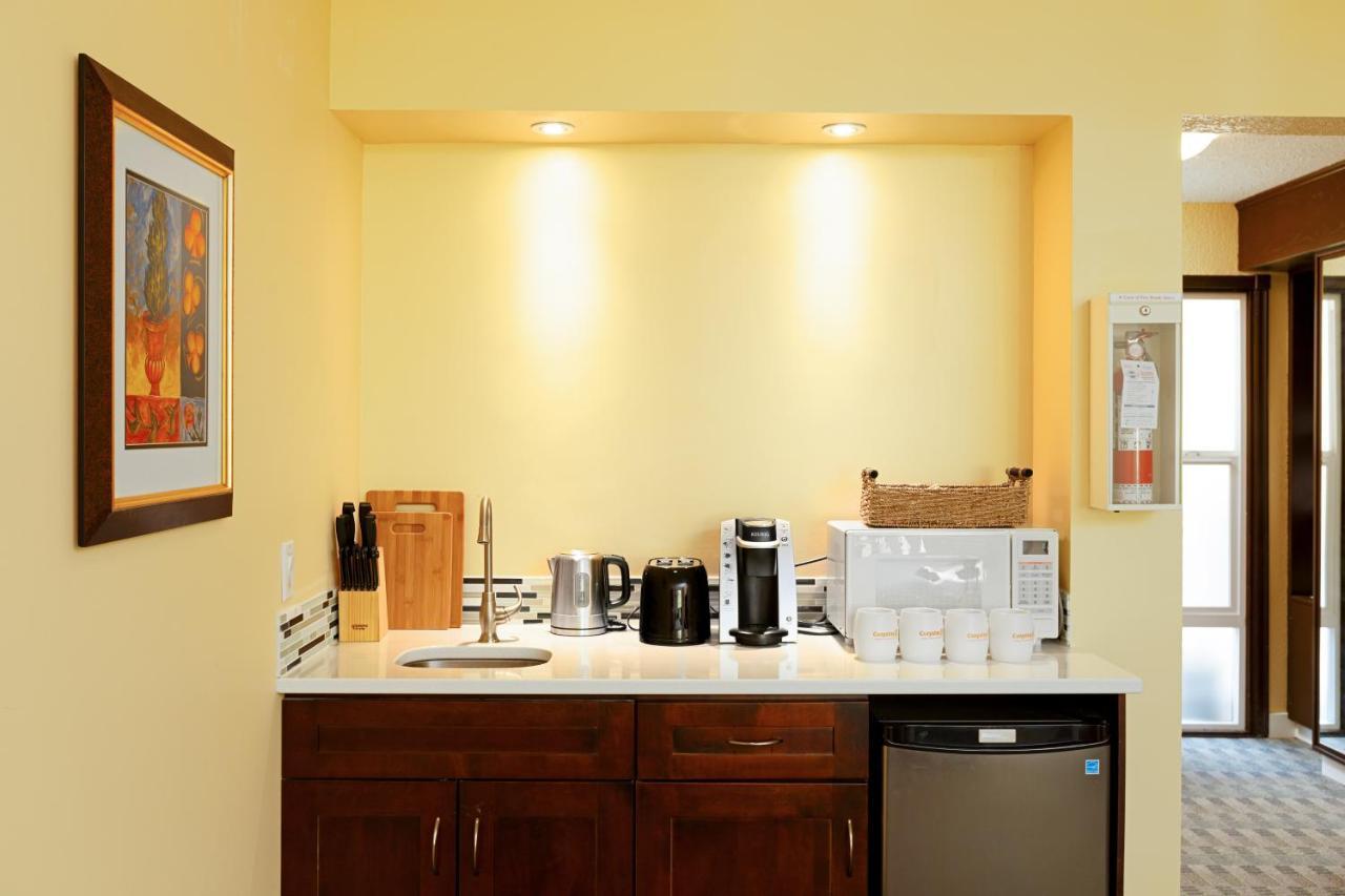 Cozystay Signature Lake Okanagan Resort Kelowna Zewnętrze zdjęcie